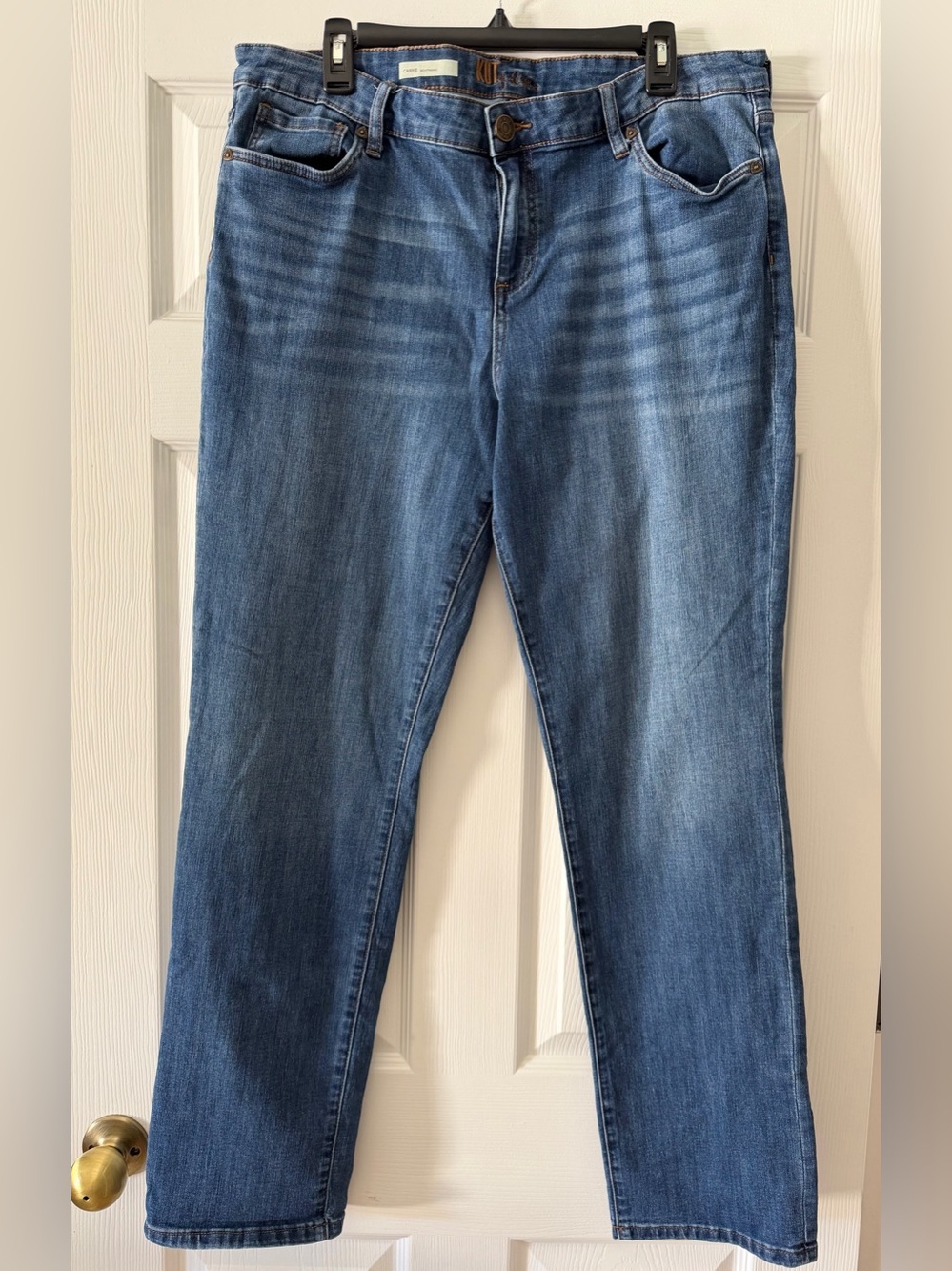 Kut from the Kloth Boyfriend Jeans in Medium Blue Wash
